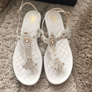 Cole Haan size 9 white sandals gold pinch lobster